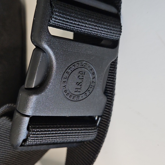 Herschel Black Canvas Belt Bag/ Hip Pack - Picture 6 of 13